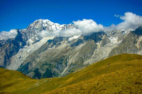 Mont de la Saxe on Tour du Mont Blanc